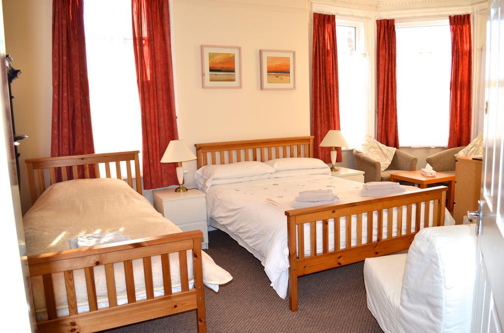 The Avenue Bed And Breakfast Newcastle upon Tyne Exterior photo